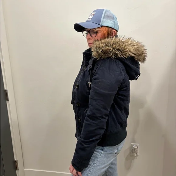 Women’s Navy Blue Fur-Lined Jacket - Picture 5 of 6